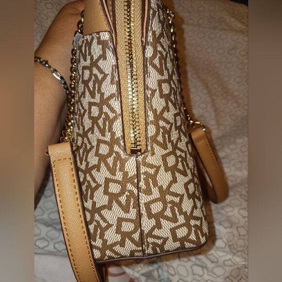NWT DKNY Handbag  - Picture 9 of 16